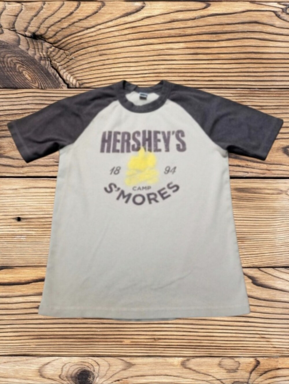 KAVIO! GUY HERSHEY'S CAMP SMORES 1894 SIZE- MEDIUM